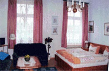 Hotel Haus Am Pfaffenteich à Schwerin  Extérieur photo